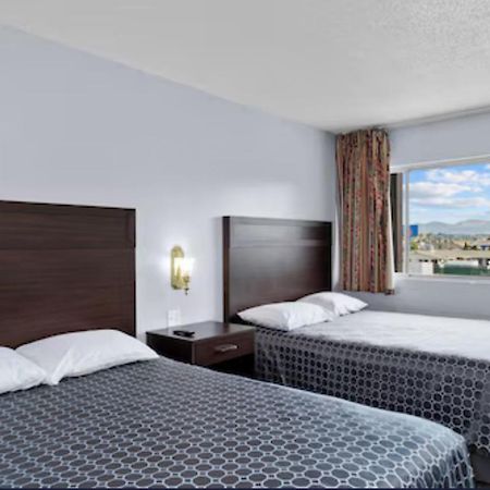 Holiday Lodge Уэнатчи Экстерьер фото